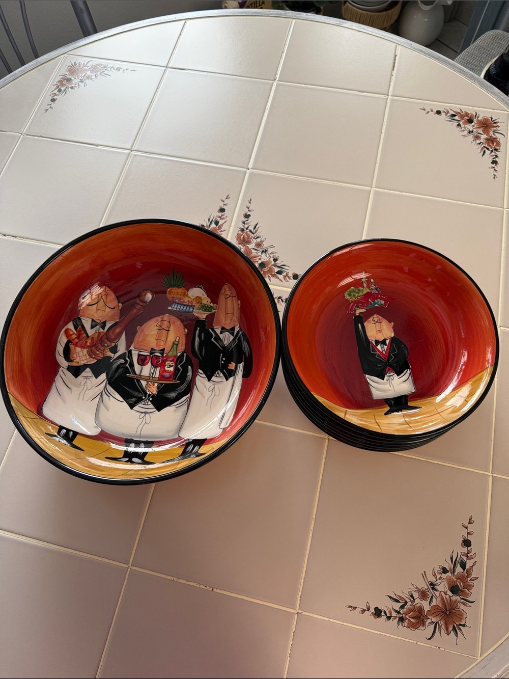 Certified International 13" Pasta Salad Serving Bowl and Dinner Plates. - Picture 2 of 13